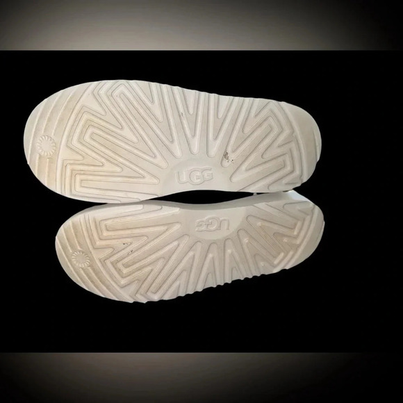 UGG CLASSIC CLEAR MINI PIXELATE MULTICOLOR WATERPROOF BOOTS SIZE 5 - Picture 5 of 8